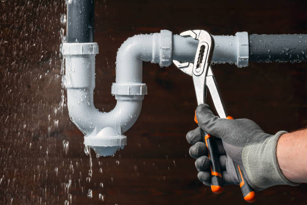 Professional Emergency Plumber technician working in New Matamoras, OH